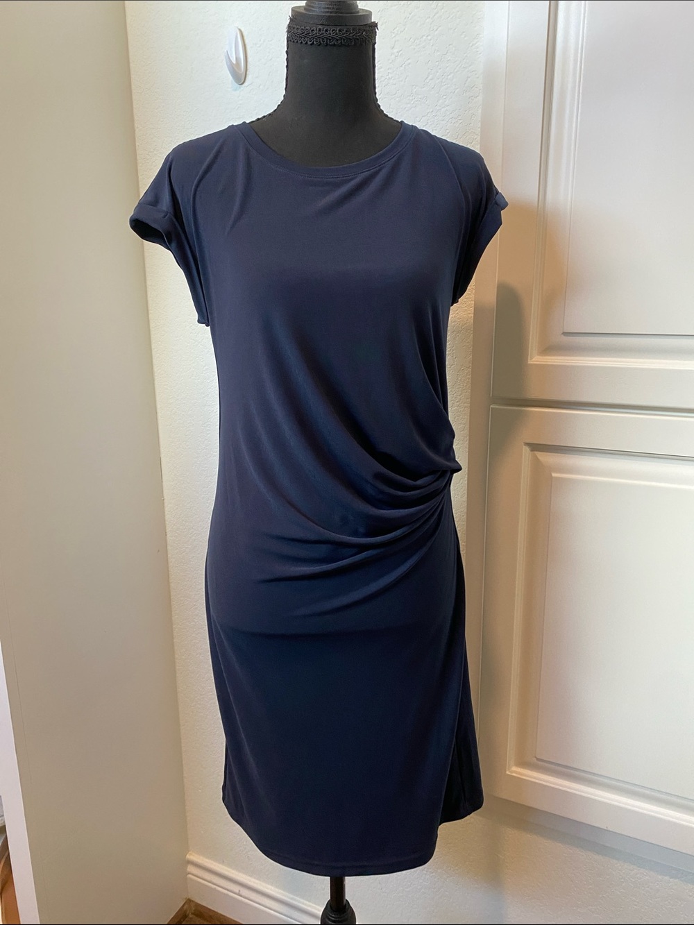Banana Republic Twisted Knot T-Shirt Dress in navy blue